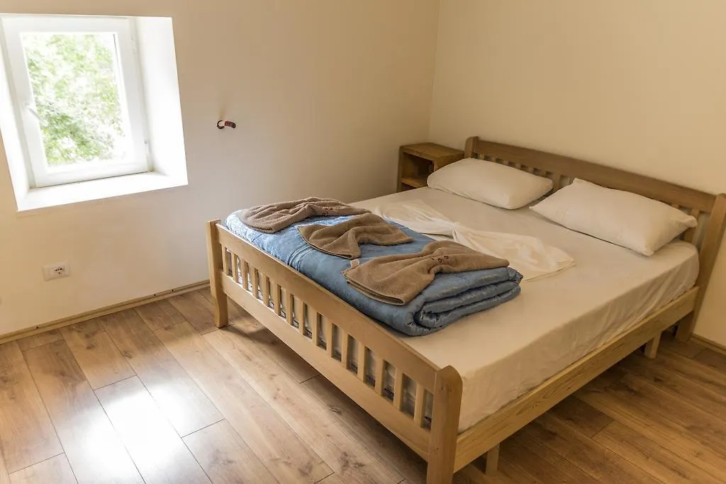 Bujtina Polia Villa Theth