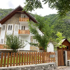 Bujtina Tinari Bed & Breakfast