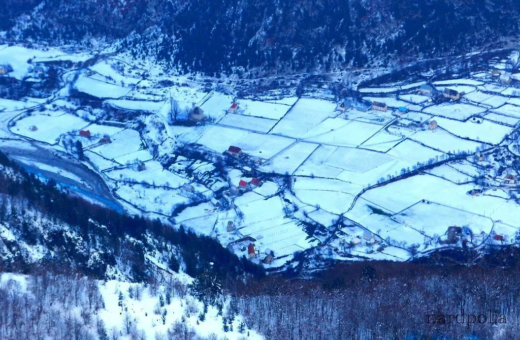 Villa Bujtina Polia Theth Bauernhof