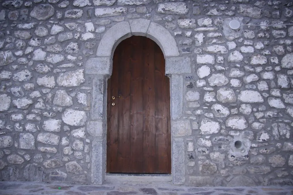 Willa Bujtina Polia Theth Albania