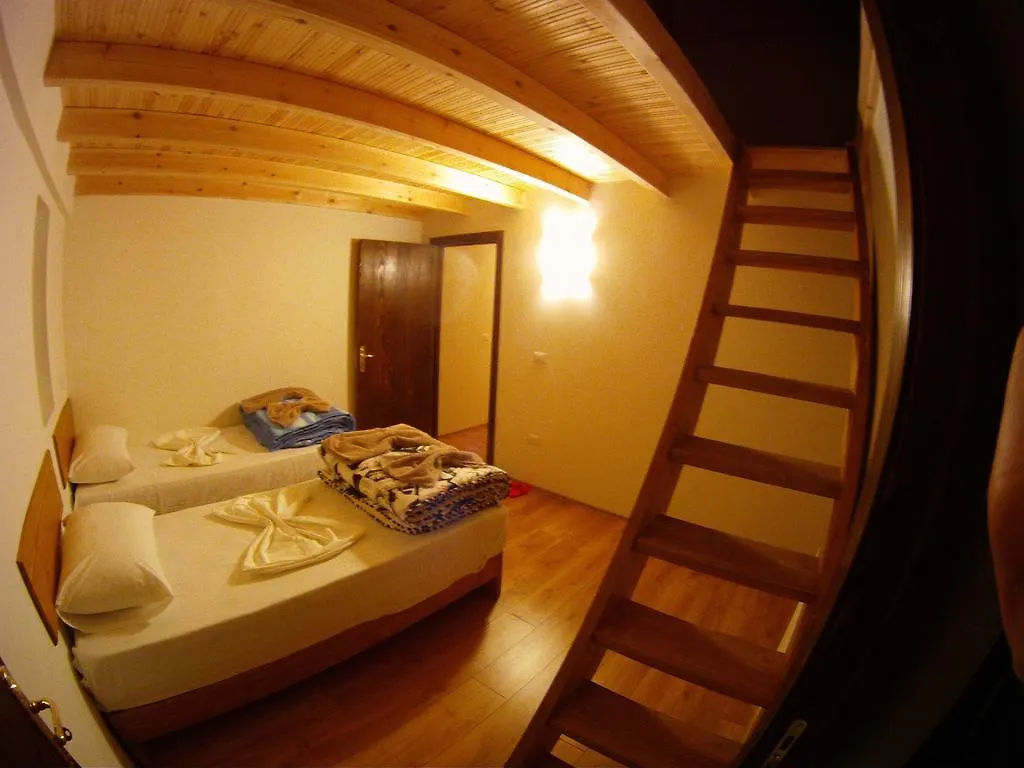Bauernhof Villa Bujtina Polia Theth Albanien